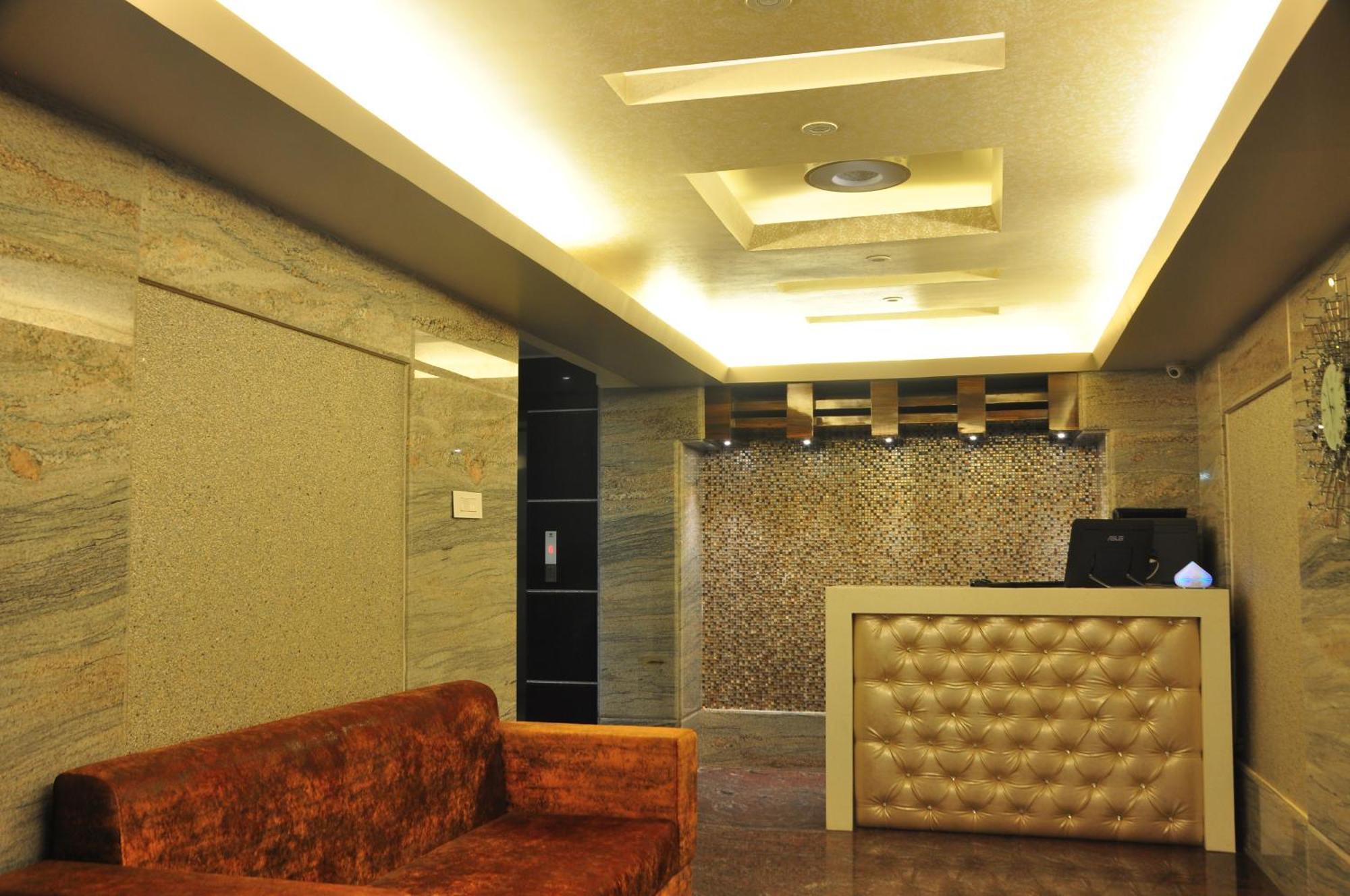 Awesome Palace Hotel Guwahati Luaran gambar