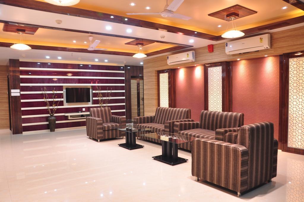 Awesome Palace Hotel Guwahati Luaran gambar