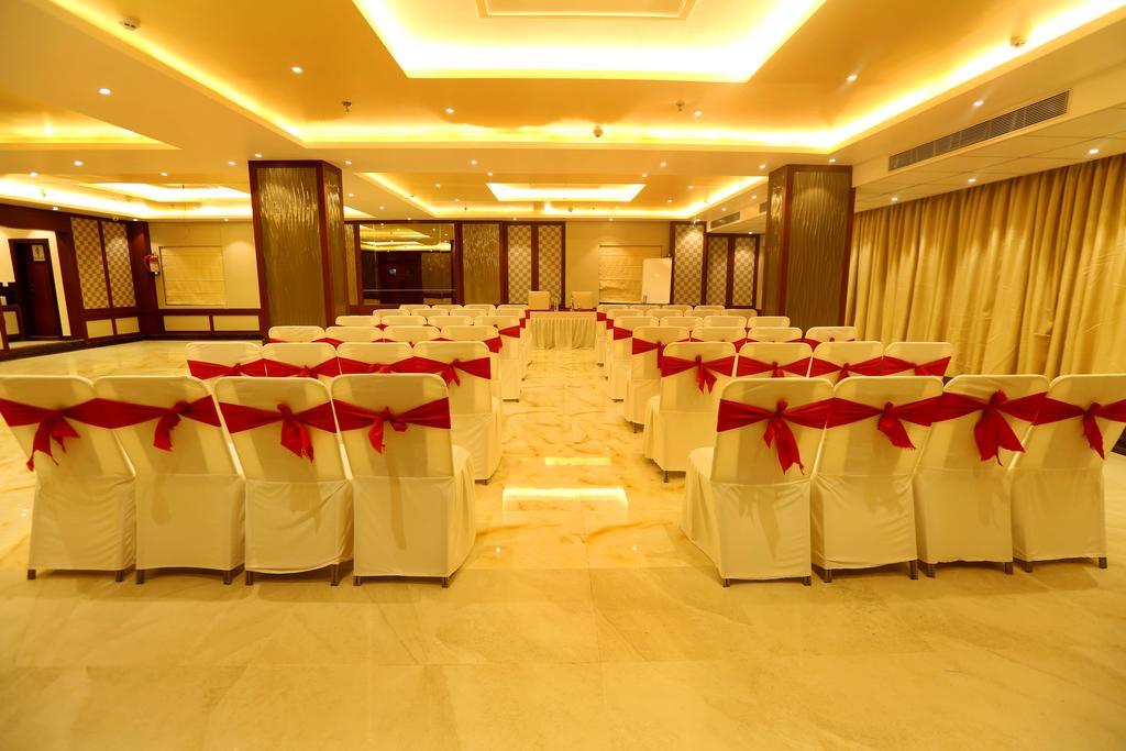 Awesome Palace Hotel Guwahati Luaran gambar