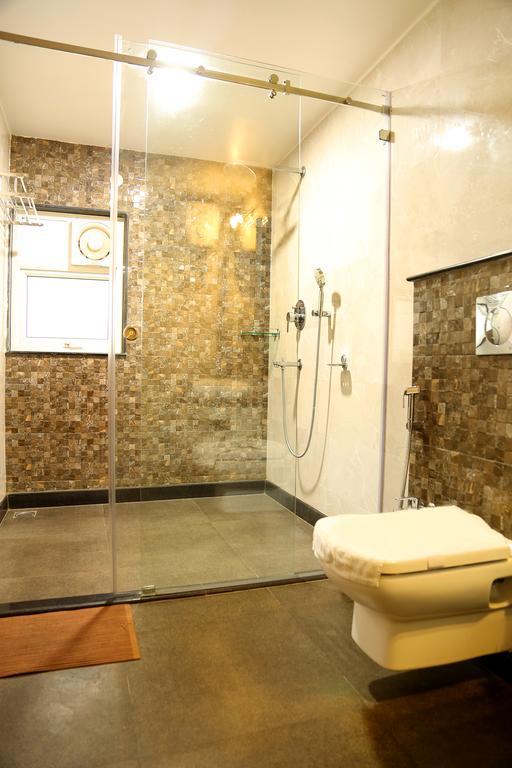 Awesome Palace Hotel Guwahati Luaran gambar