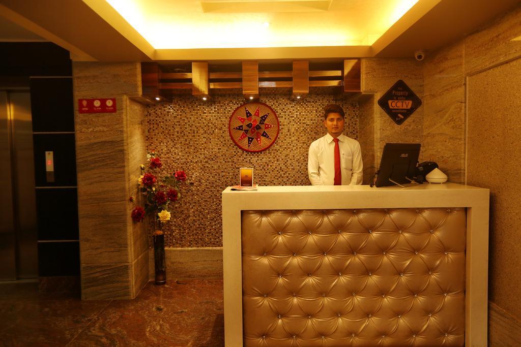Awesome Palace Hotel Guwahati Luaran gambar