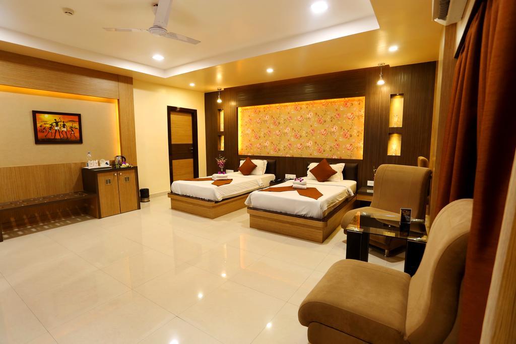 Awesome Palace Hotel Guwahati Luaran gambar