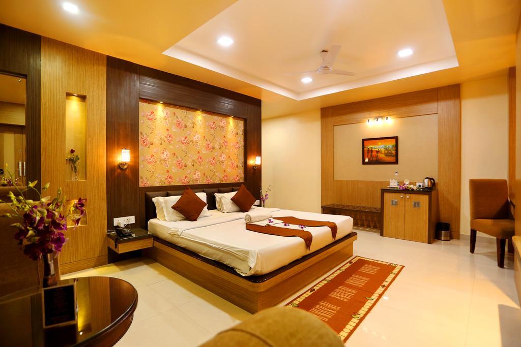Awesome Palace Hotel Guwahati Luaran gambar