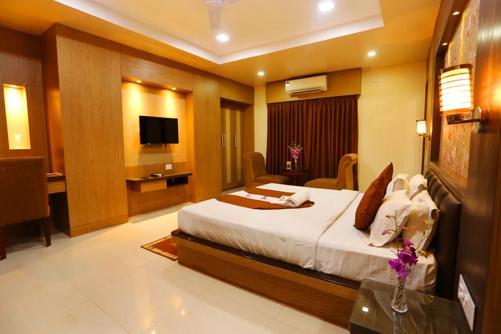 Awesome Palace Hotel Guwahati Luaran gambar