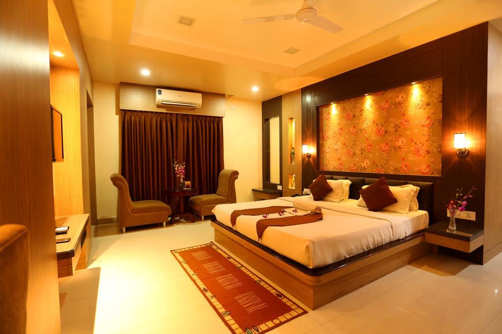 Awesome Palace Hotel Guwahati Luaran gambar